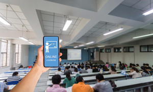 09空军招飞预选初检：复读生不得报考飞行员_尚书志愿，高考志愿填报服务平台，新高考选科填报指南，高考查分，大学专业排名，生涯规划